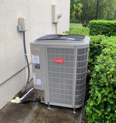Communicating system uses smart technology and inverter boards and compressor to reduce energy usage and control humidity at optimal efficiency.